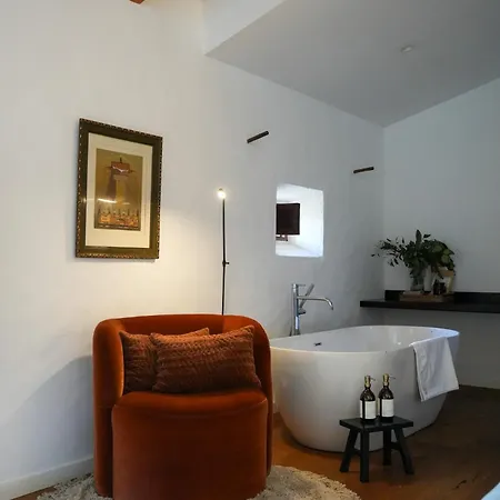 Santanyi's Hidden Gem - A Townhouse With Soul Santanyí