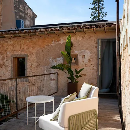 Santanyi's Hidden Gem - A Townhouse With Soul Hébergement de vacances *