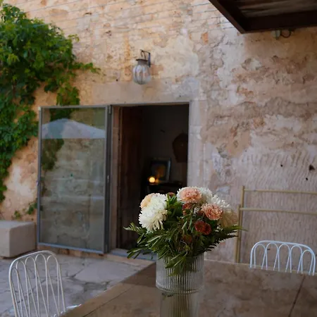 Santanyi's Hidden Gem - A Townhouse With Soul Santanyí